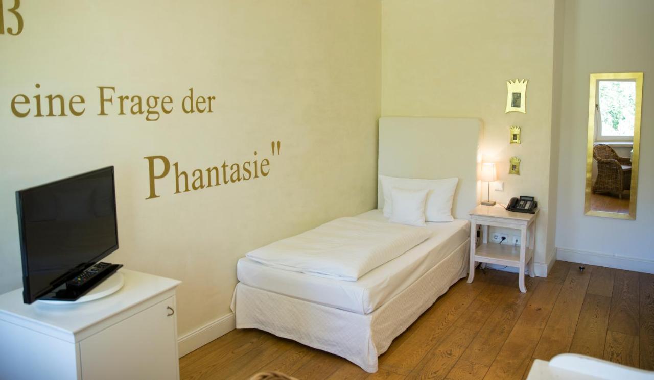 Am Hotel